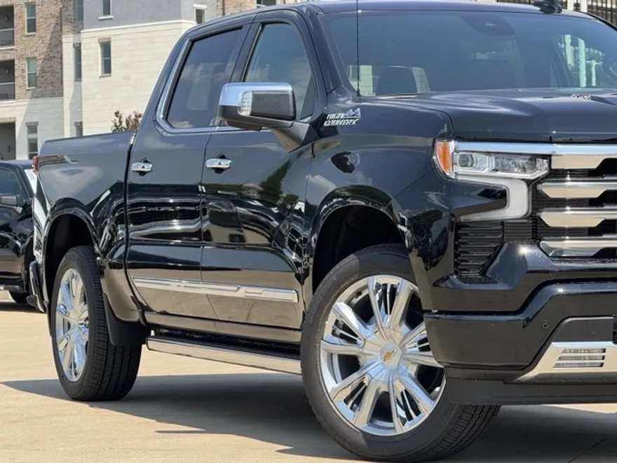 2026 Chevrolet Silverado 1500 High Country photo 1