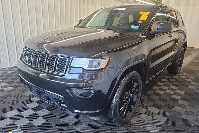 2020 Jeep Grand Cherokee Altitude photo 1