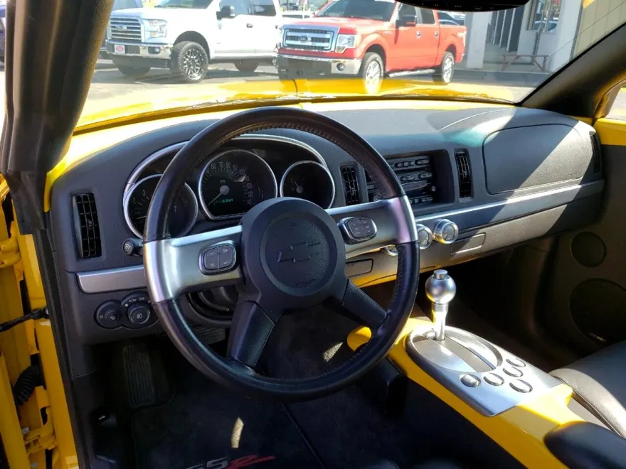 2003 Chevrolet SSR photo 4