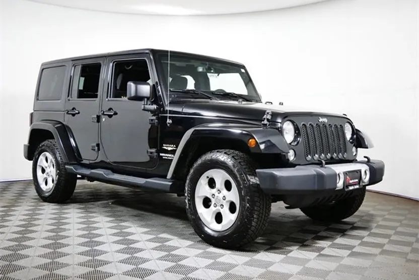 2015 Jeep Wrangler Unlimited Sahara photo 1