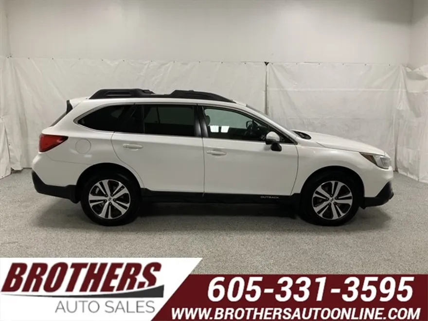 2018 Subaru Outback 3.6R Limited photo 1