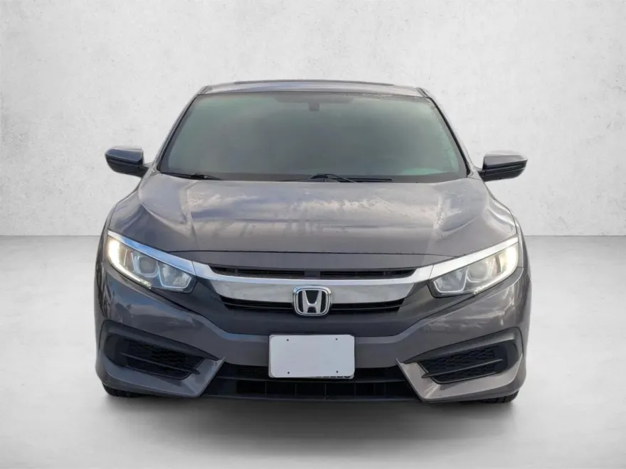 2018 Honda Civic photo 2