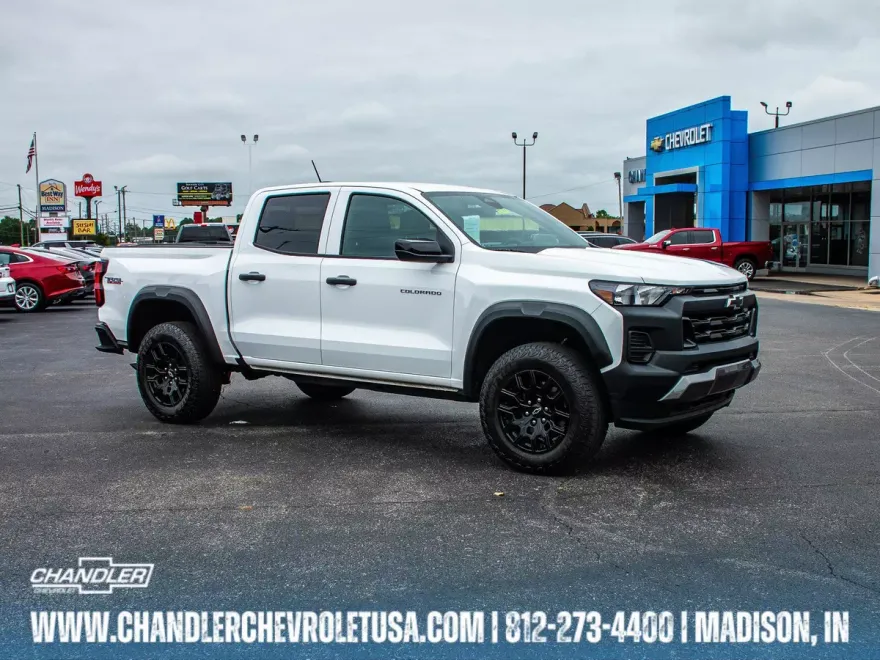 2023 Chevrolet Colorado Trail Boss photo 1