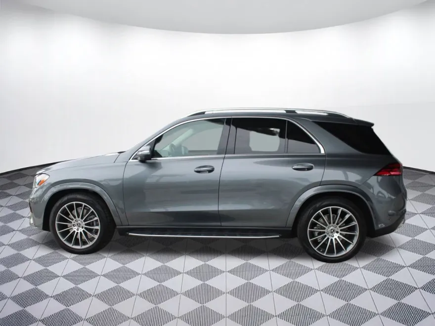 2026 Mercedes Benz GLE 450 4MATIC photo 1