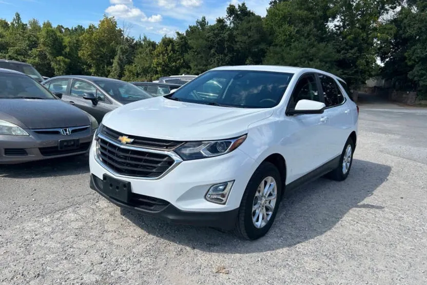 2021 Chevrolet Equinox LT photo 1