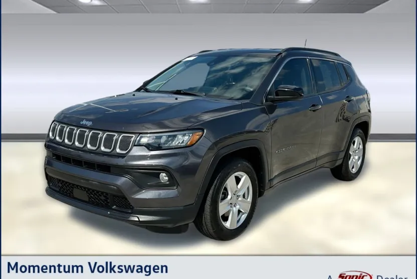 2022 Jeep Compass Latitude photo 1
