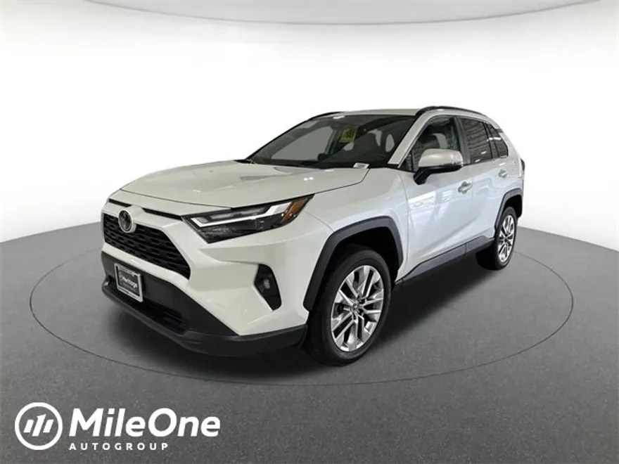 2024 Toyota RAV4 XLE Premium photo 1