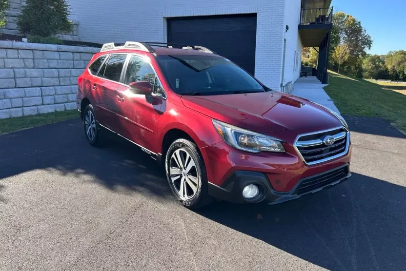2019 Subaru Outback 2.5i photo 1