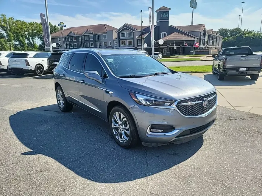 2021 Buick Enclave Avenir photo 1