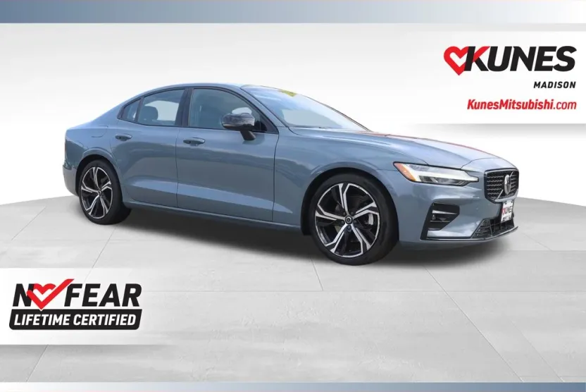 2024 Volvo S60 B5 Core photo 1