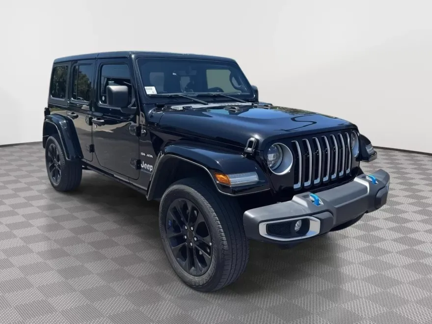 2023 Jeep Wrangler 4xe Sahara photo 1