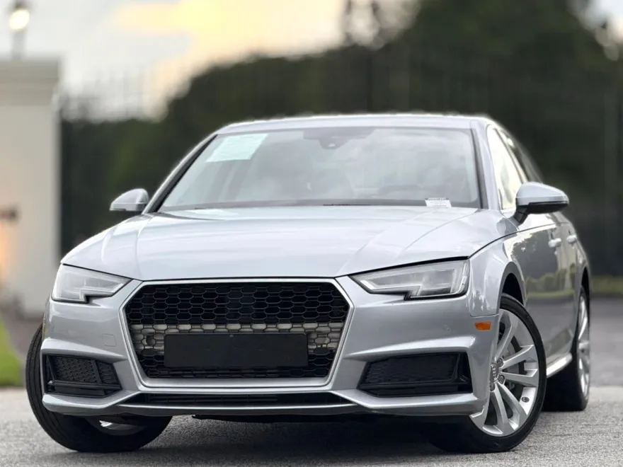 2018 Audi A4 Premium Plus photo 1