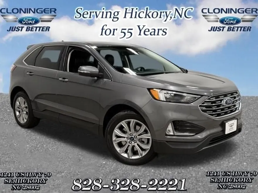 2022 Ford Edge Titanium photo 1