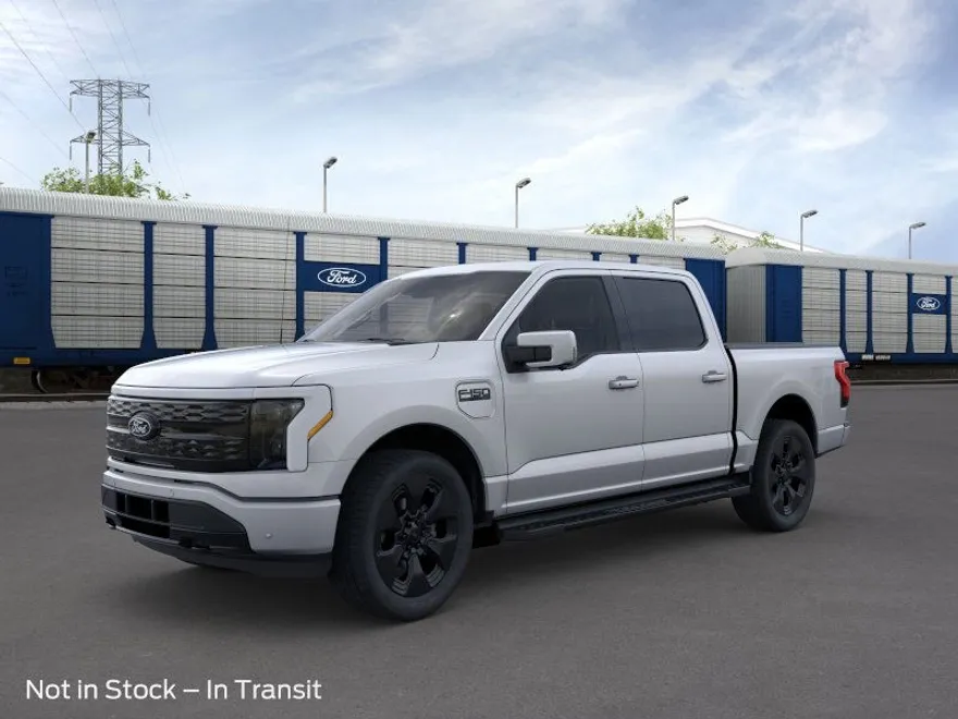 2025 Ford F-150 Lightning Platinum photo 1