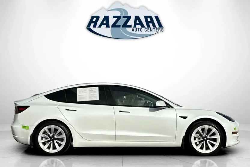 2023 Tesla Model 3 photo 1
