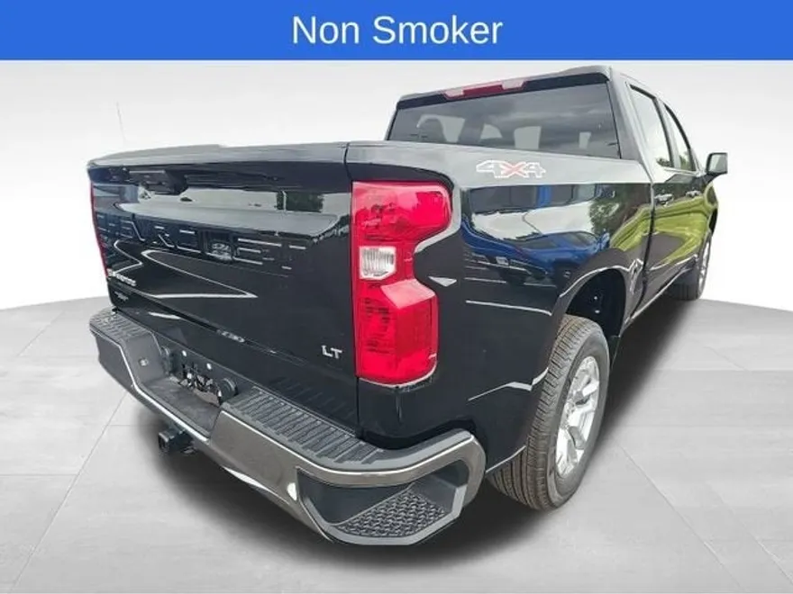 2026 Chevrolet Silverado 1500 LT photo 1
