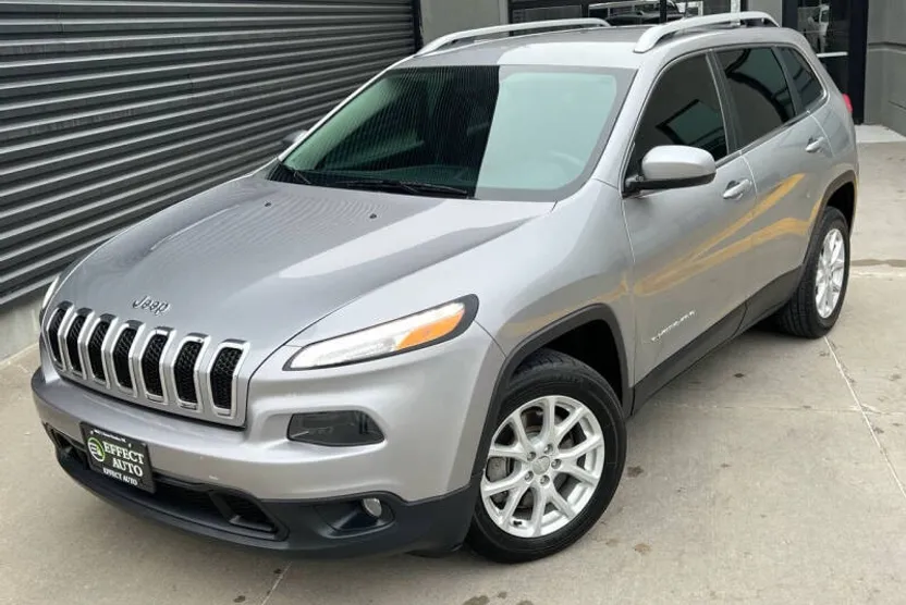 2018 Jeep Cherokee Latitude photo 1