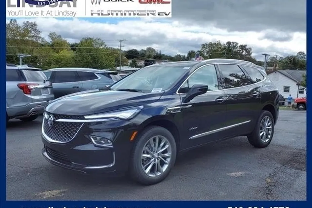 2024 Buick Enclave Avenir photo 1