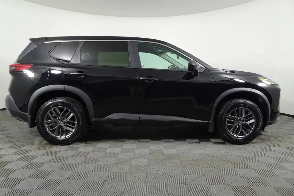 2023 Nissan Rogue S photo 1