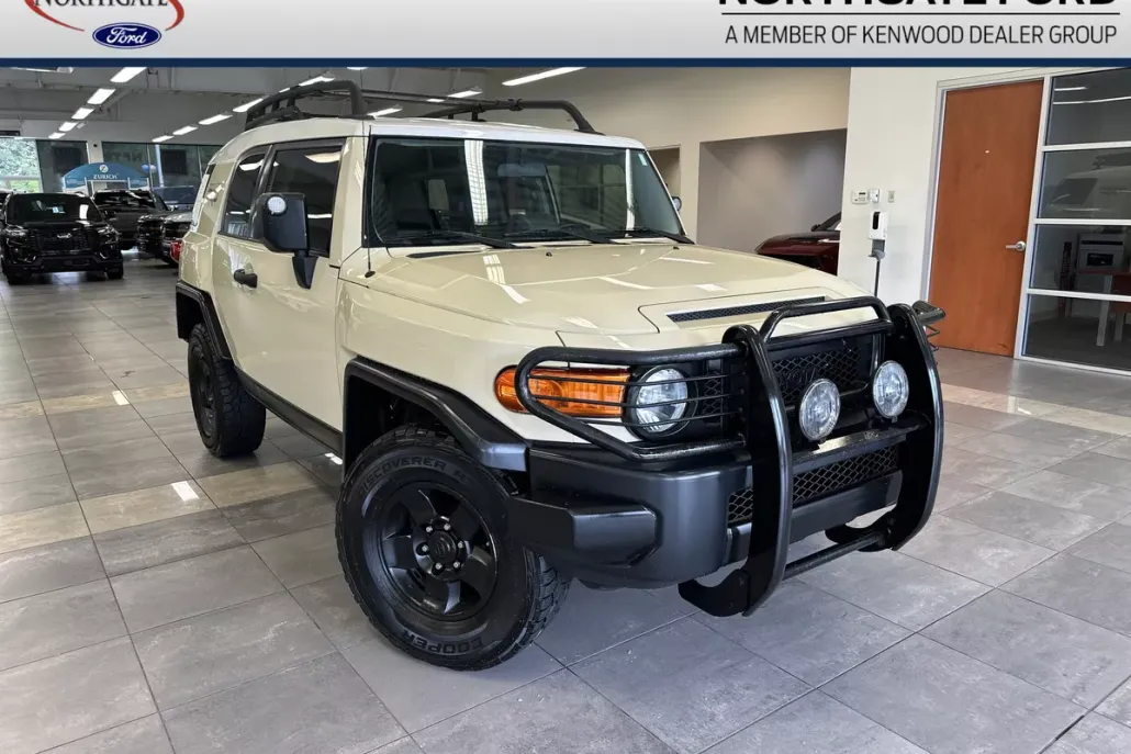 2008 Toyota FJ Cruiser Base photo 1
