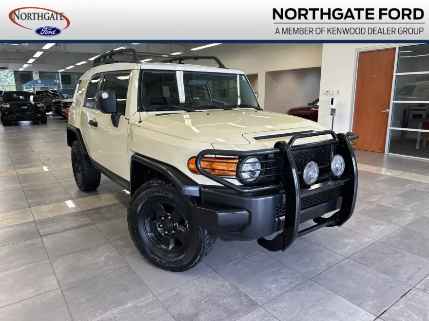 2008 Toyota FJ Cruiser Base photo 1