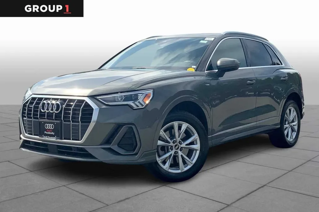 2022 Audi Q3 S line Premium Plus photo 1