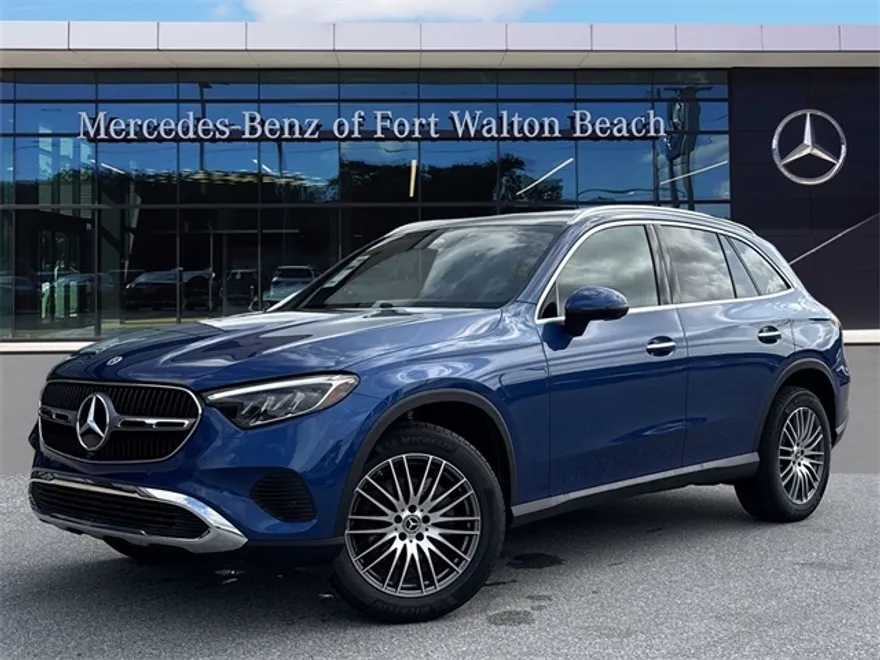 2025 Mercedes Benz GLC 300 4MATIC photo 1