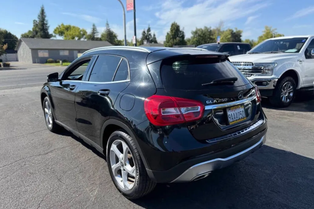 2019 Mercedes Benz GLA 250 4MATIC photo 1