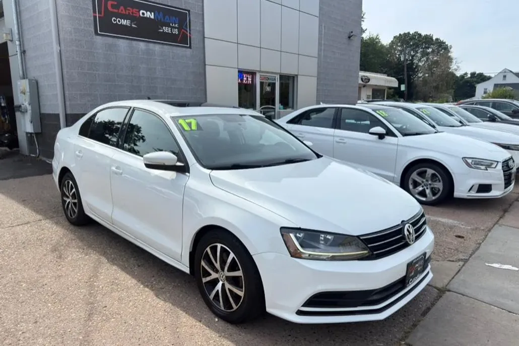2017 Volkswagen Jetta 1.4T SE photo 1