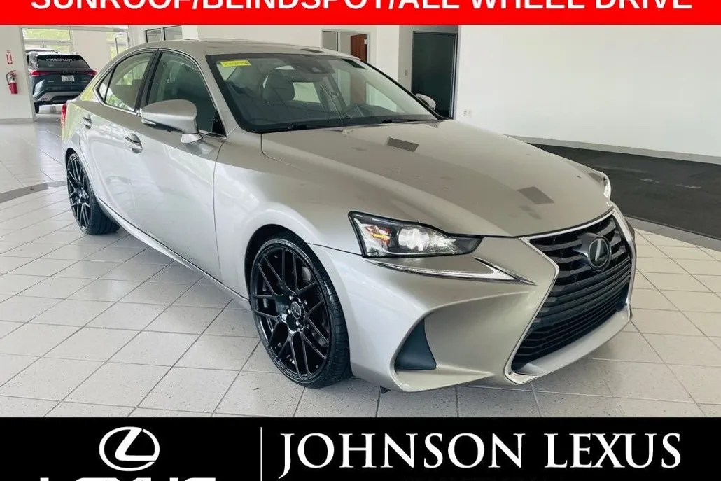 2018 Lexus IS 300 photo 1