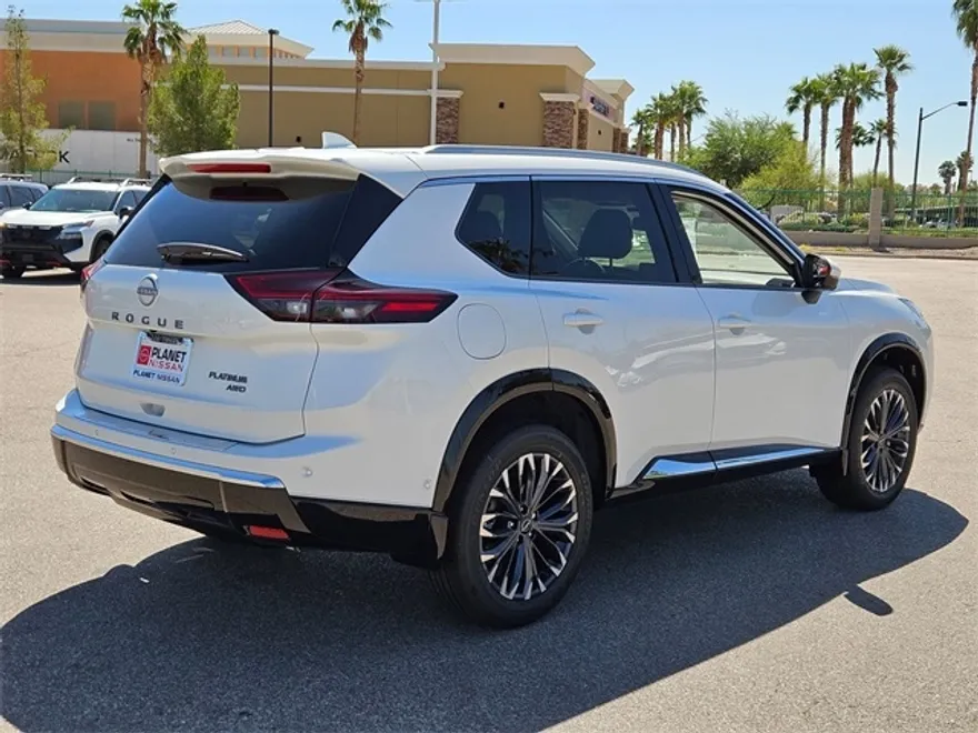 2026 Nissan Rogue Platinum photo 1