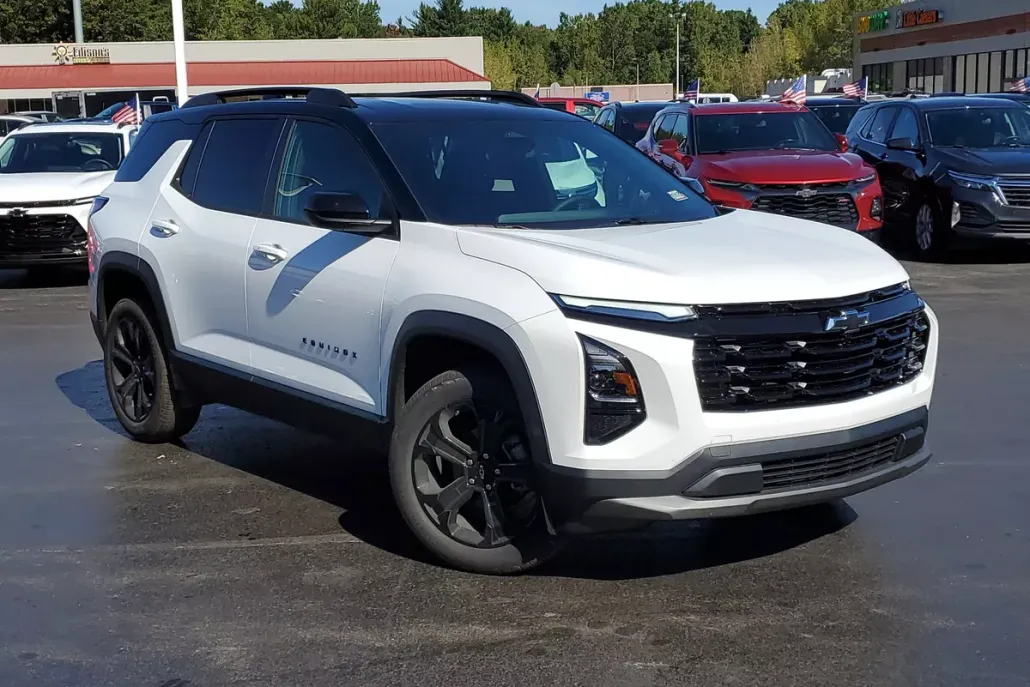 2026 Chevrolet Equinox LT photo 1
