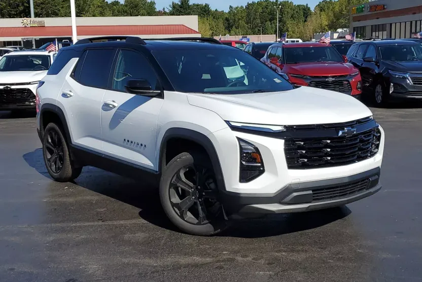2026 Chevrolet Equinox LT photo 1