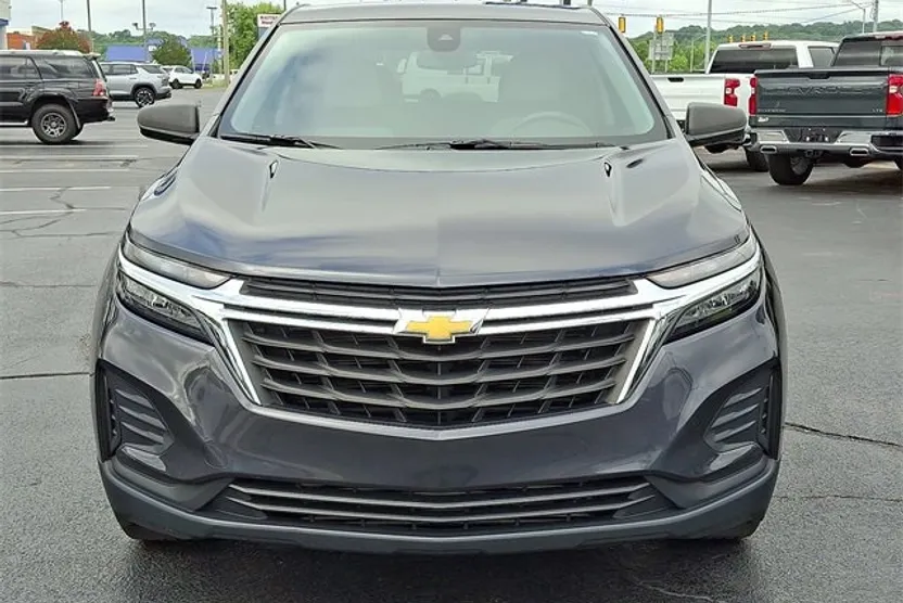 2022 Chevrolet Equinox LS photo 1