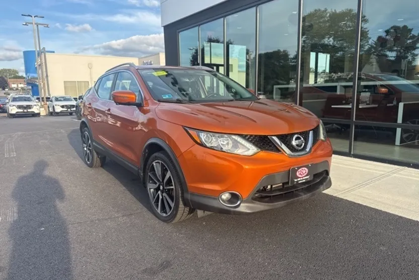 2017 Nissan Rogue Sport SL photo 1