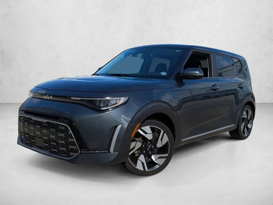 2023 Kia Soul GT-Line photo 1
