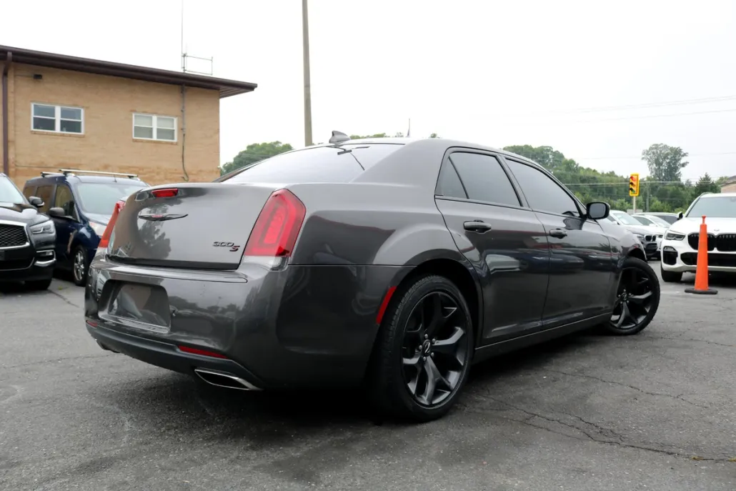 2021 Chrysler 300 LX photo 1