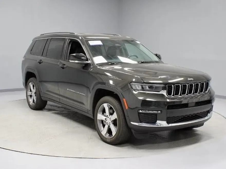 2022 Jeep Grand Cherokee Limited photo 1