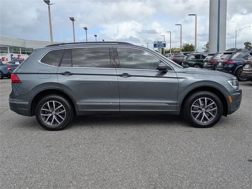 2020 Volkswagen Tiguan SE R-Line Black photo 1