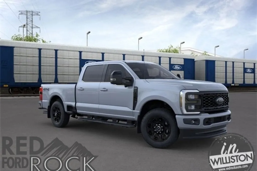 2025 Ford F-350 Lariat photo 1
