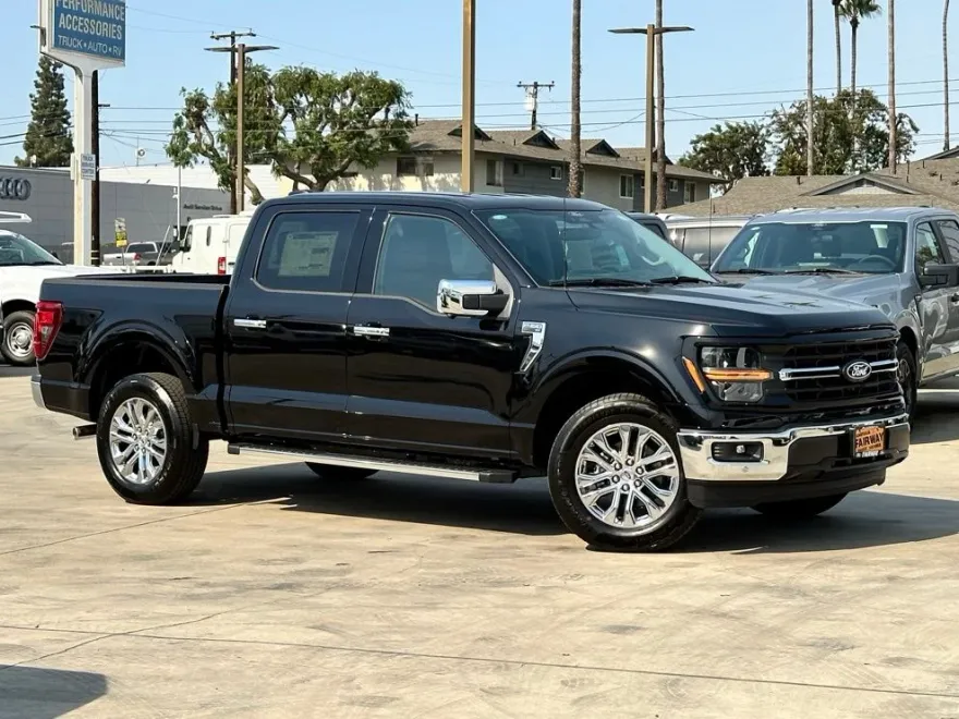 2024 Ford F-150 XLT photo 1