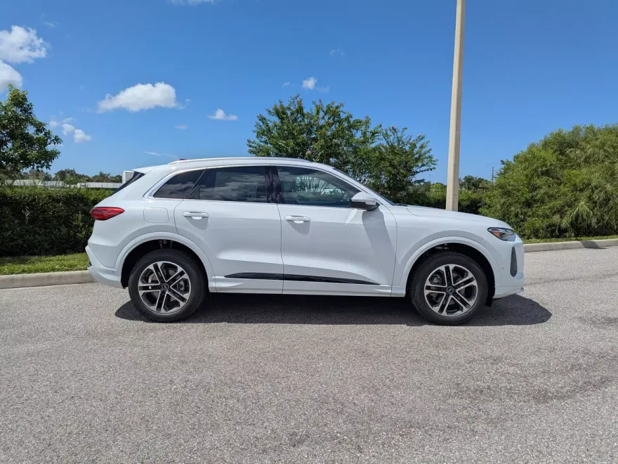 2025 Audi Q5 2.0T Premium photo 1