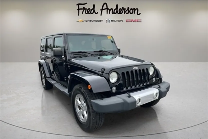 2014 Jeep Wrangler Unlimited Sahara photo 1