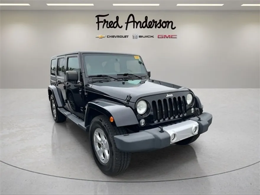 2014 Jeep Wrangler Unlimited Sahara photo 1