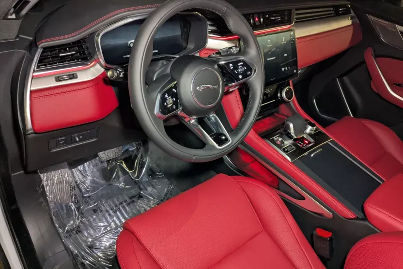 2025 Jaguar F-PACE P400 R-Dynamic S photo 1