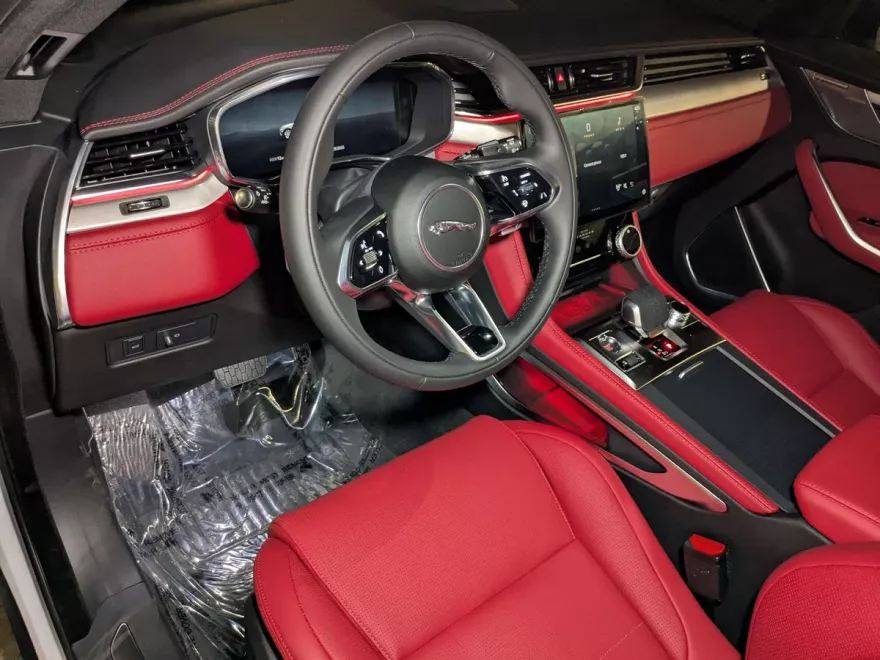2025 Jaguar F-PACE P400 R-Dynamic S photo 1