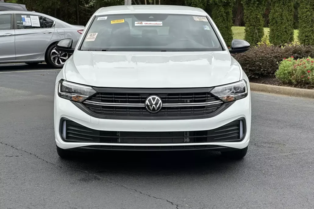 2024 Volkswagen Jetta Sport photo 1