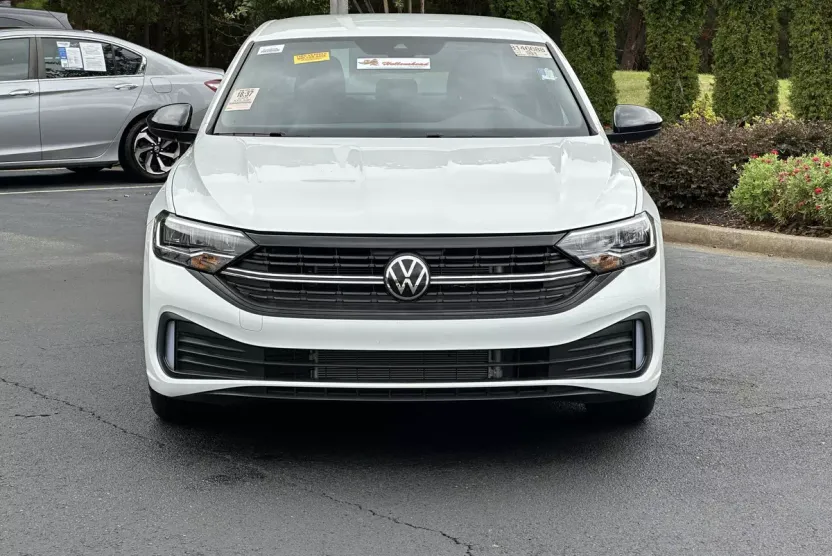 2024 Volkswagen Jetta Sport photo 1
