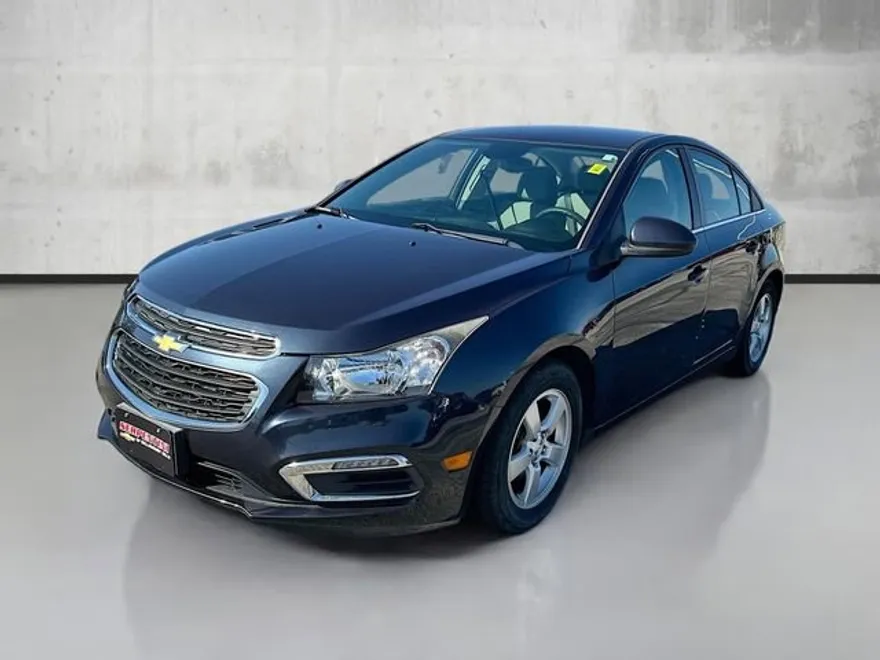 2016 Chevrolet Cruze LT photo 1