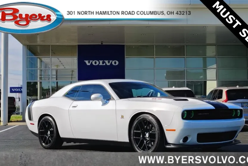 2015 Dodge Challenger R/T Scat Pack photo 1